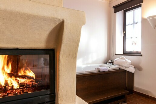 ktima-bellou-double-room-hot-tub VI